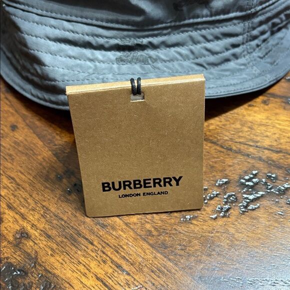 NWT Burberry EKD Technical Cotton Bucket Hat